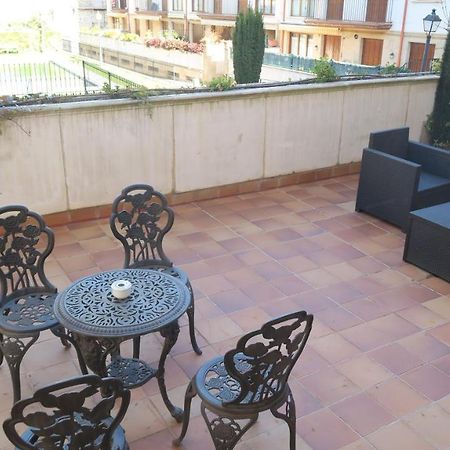 Apartamentos Palacio Azcarate Travesia Calvario Ezcaray Dış mekan fotoğraf